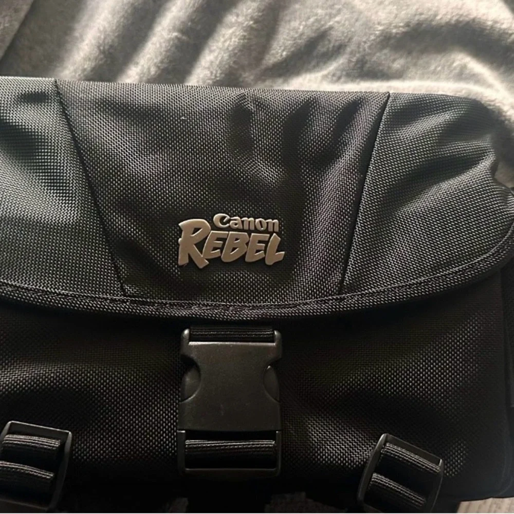 Canon Black Messenger Bag